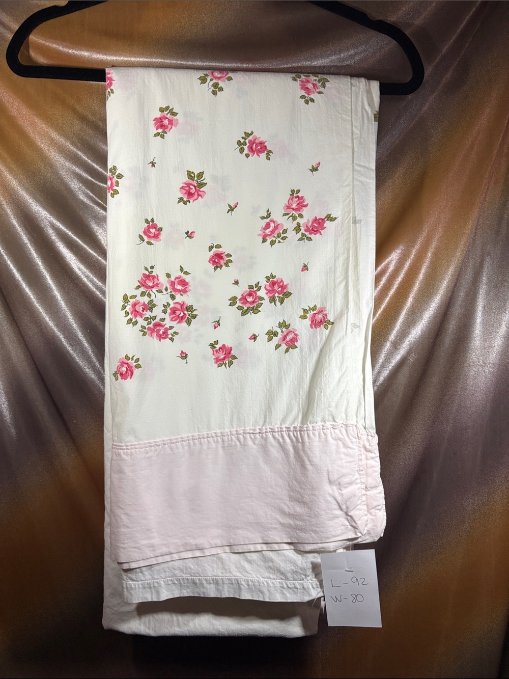 Vintage full flat Floral Pink and White Cotton pink top edge flowers top 1/3 Y